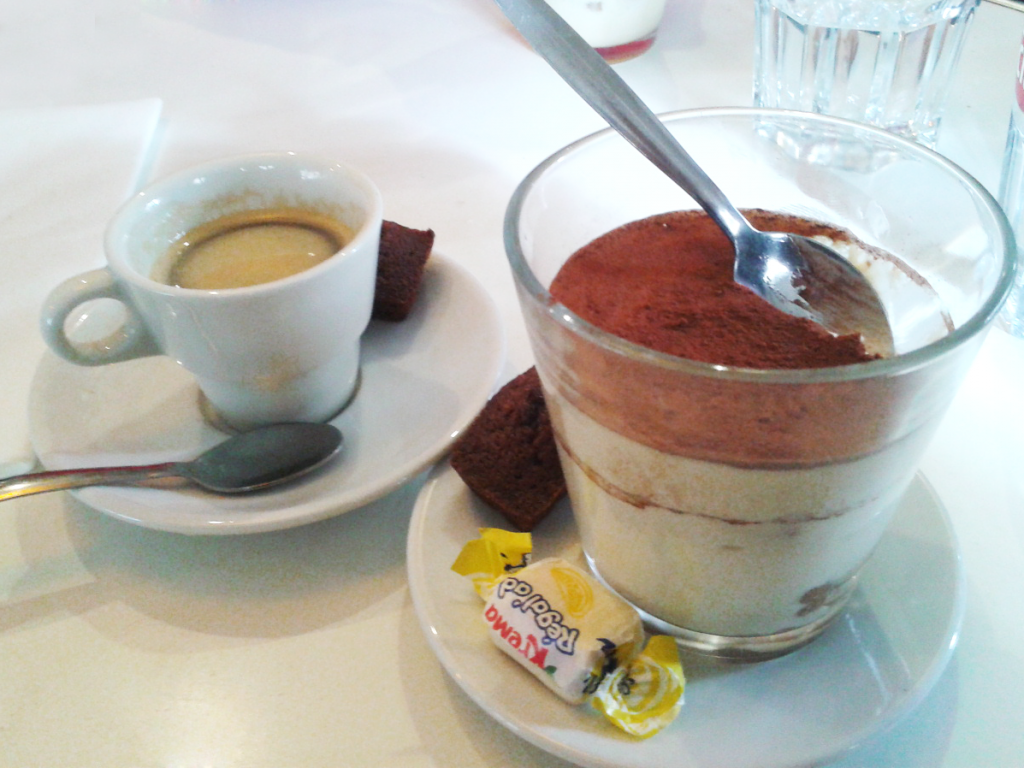 cafe-gourmand-paname-brasserie-paris Le café gourmand du Paname (avant il était mieux présenté dans les assiettes spéciales café gourmand mais elles ont mystérieusement disparues il y a quelques mois déjà)